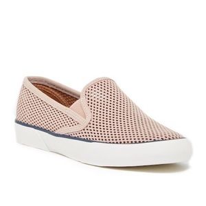 LIKE NEW! Sperry Pier Side Leather Slip-ons